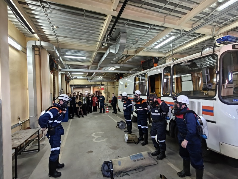 На базе Военизированного горноспасательного взвода (г. Санкт-Петербург) ВГСО 21 филиала ФАУ «ВГСЧ в строительстве» состоялось профориентационное мероприятие «День открытых дверей»